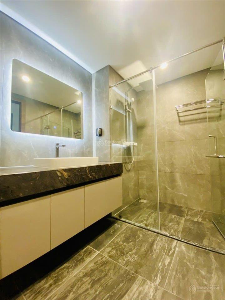 Sunshine diamond cho thuê 4pn 3wc + 1 sân vườn 200m2 đầy đủ nội thất