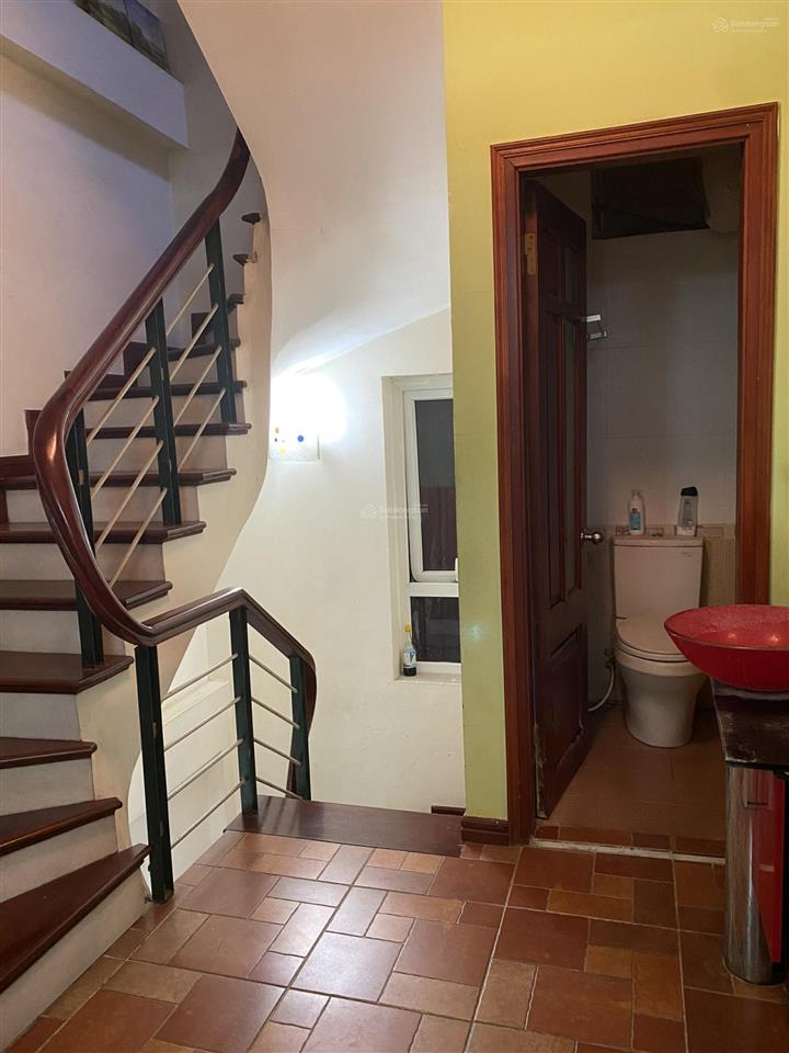 Thuê nhà riêng tại văn cao, ngọc hà