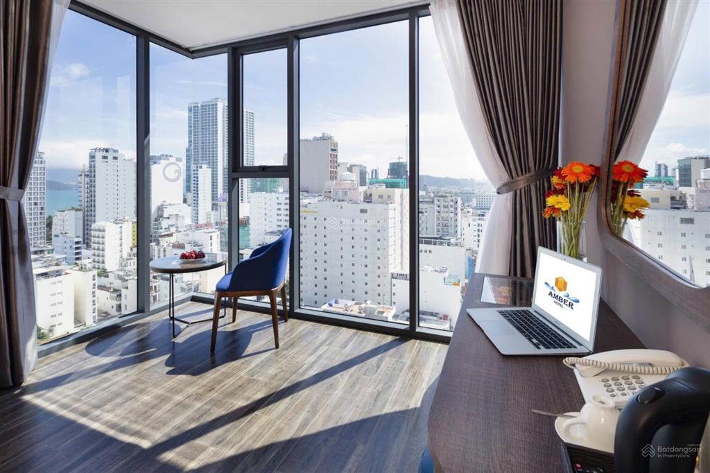 Chuyển nhượng khách sạn amber đường biệt thự  gần biển, khu phố tây nha trang  giá 87 tỷ