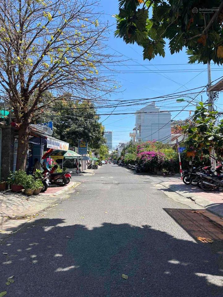 Nhà 2 tầng mặt tiền nhị hà, trung tâm nha trang  90m2 giá 10,8 tỷ