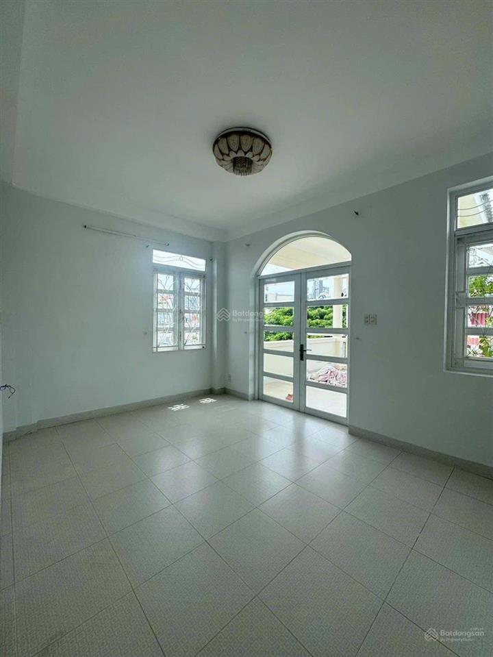 Nhà mặt tiền đường trần bình trọng, đoạn sát đường hồng bàng, khu bàn cờ trung tâm nha trang