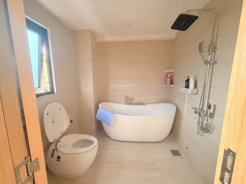 Bán nhà mặt tiền đường lý tự trọng, gần biển trung tâm nha trang  đang có hđ thuê 165 triệu/tháng