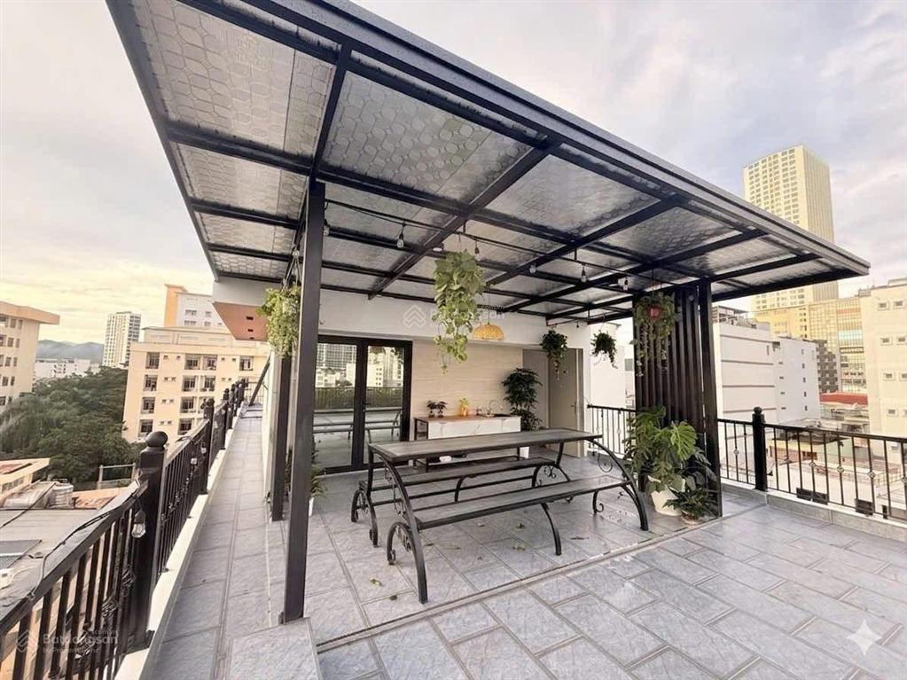 Bán nhà mặt tiền đường lý tự trọng, gần biển trung tâm nha trang  đang có hđ thuê 165 triệu/tháng