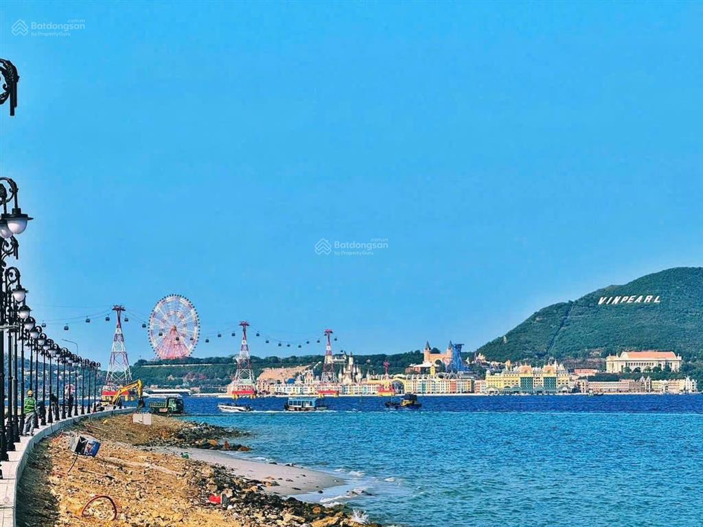 Bán liền kề vinhomes pearl bay giá chỉ 10,3 tỷ  gần biển 150m, cạnh công viên, sổ lâu dài