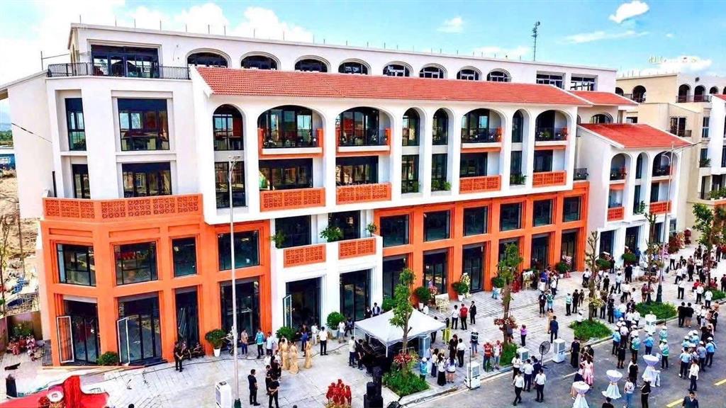 Biệt thự song lập trục đường d16  một trong những quỹ căn đẹp của elite island