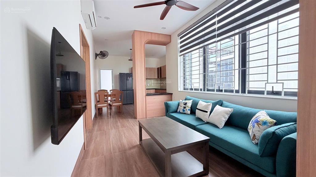 Cho thuê shophouse mỹ gia gói 2 đối diện sân banh hướng đông nam