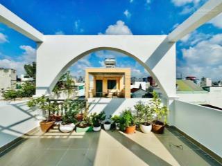 Tôi cho thuê nhà 4lau mới,full nội thất,đường 26/3,bình tân,hẻm xe tải,ở ngay,12tr