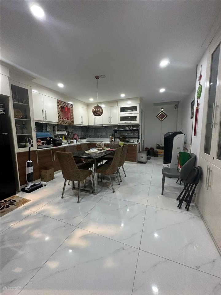 Tôi cần bán gấp nhà 4lau,60m,hxh,full nội thất,lê trực,bình thạnh,giá ngộp