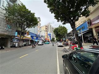 Tôi kẹt bán gấp nhà mt phạm hùng 3 lầu, quận 8, thuê 38tr/th, 5.5x17m, đẹp, giá lỗ