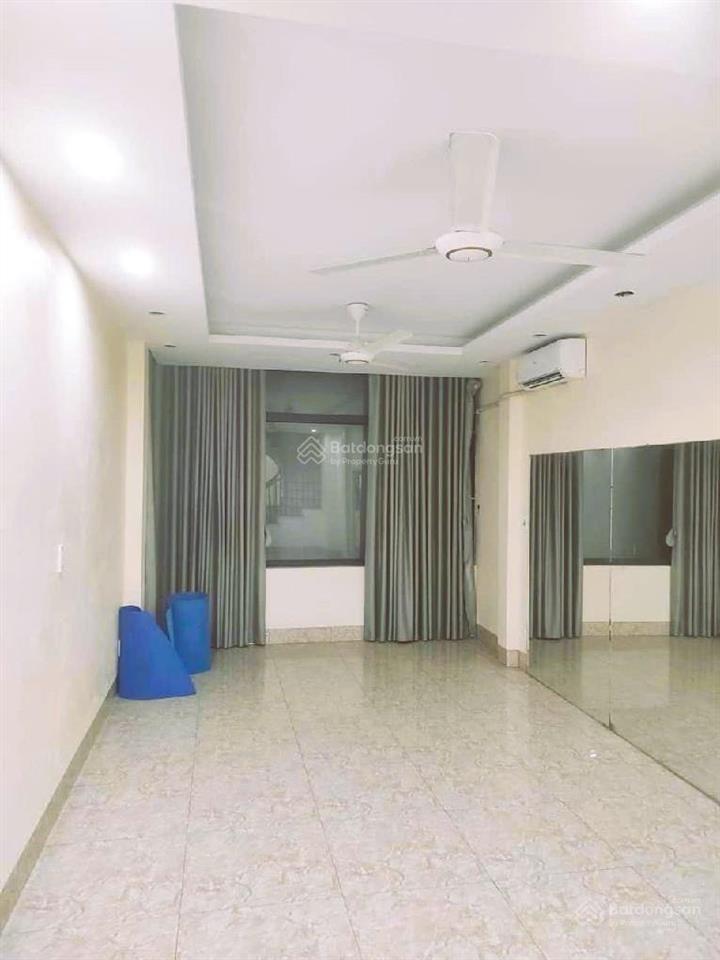 Bán nhà mp lạc long quân, phường tây hồ. gần lotte. cv nước hồ tây. 237m2 chỉ 85 tỷ