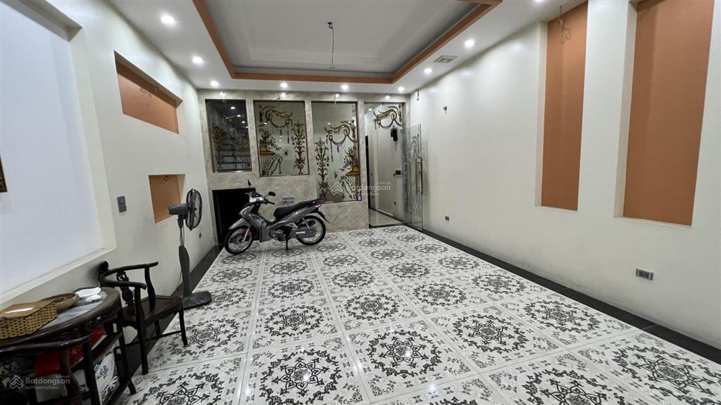 Bán nhanh nhà riêng 5 tầng thang máy, 88m2 tại lạc long quân, phường xuân la, quận tây hồ 31,6 tỷ