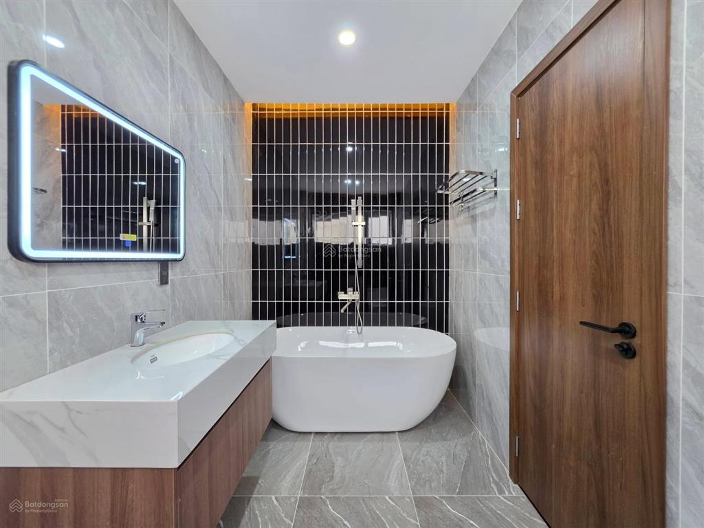 Nhà mặt tiền hải châu phong cách villa, ngang 7m thoáng mát  0776 486 ***