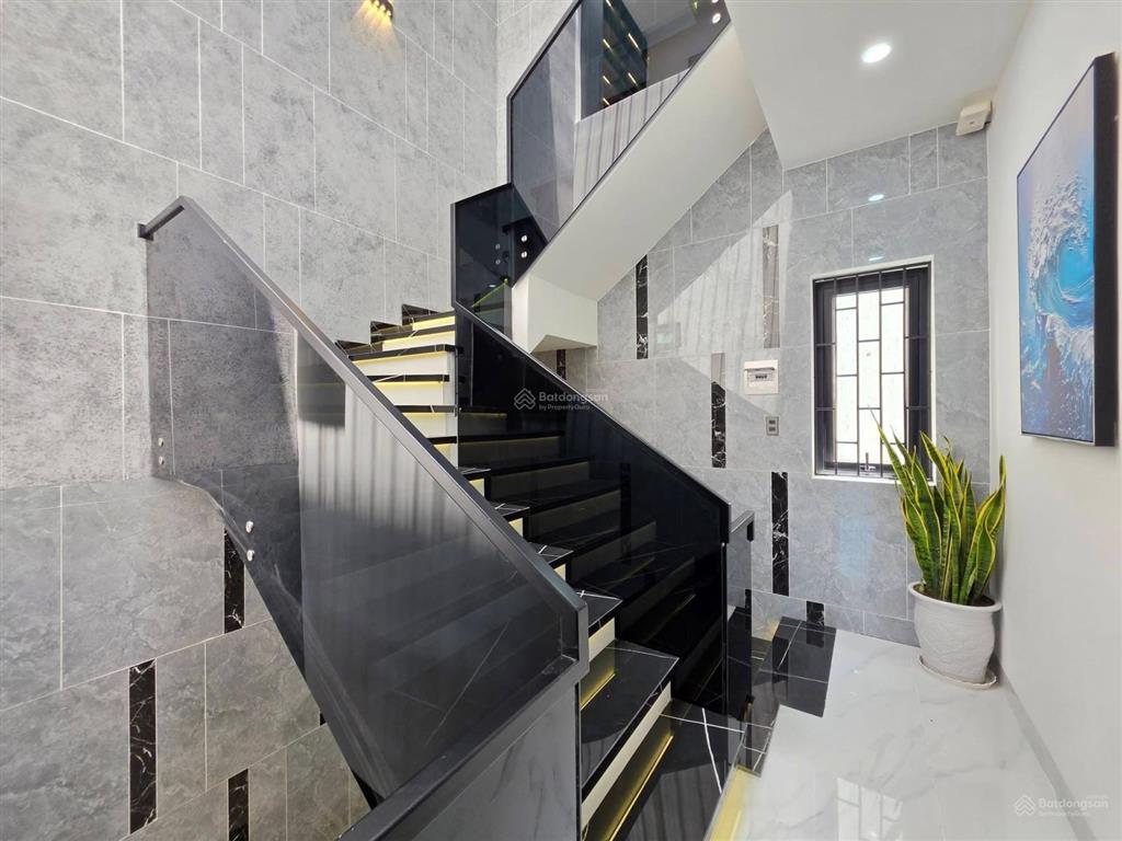 Nhà mặt tiền hải châu phong cách villa, ngang 7m thoáng mát  0776 486 ***