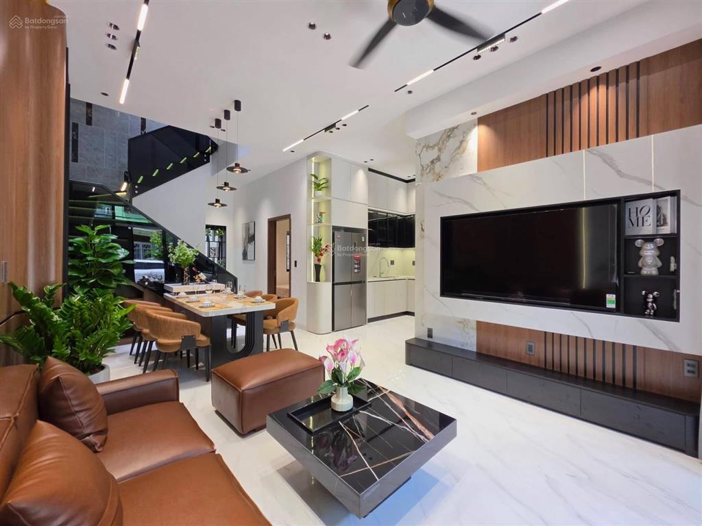 Nhà mặt tiền hải châu phong cách villa, ngang 7m thoáng mát  0776 486 ***