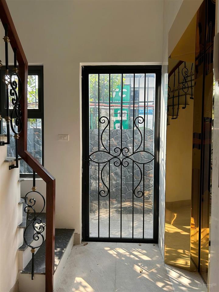 Bán nhà nguyễn thời trung , vỉa hè, kinh doanh ô tô tránh, 65m, 6tầng, thang máy, mt 4.5m, 18 tỷ.