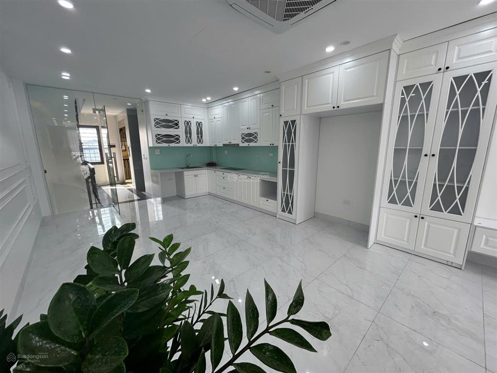 Bán nhà nguyễn thời trung , vỉa hè, kinh doanh ô tô tránh, 65m, 6tầng, thang máy, mt 4.5m, 18 tỷ.