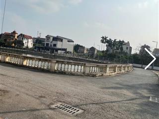 Bán đất đông dư gia lâm, vỉa hè ô tô tránh lô góc 2 mặt đường, 70m, mặt tiền 5m, 10.5 tỷ.