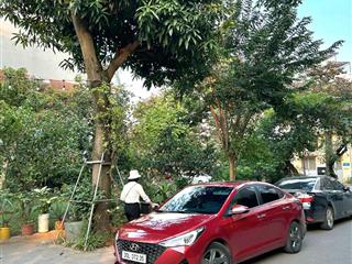 Bán biệt thự đơn lập đông dư gia lâm vỉa hè ô tô tránh lô góc, 200m, 3 tầng, mt 16m, 23 tỷ.