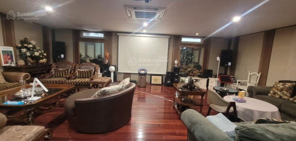 Bán bt hoàng minh đạo long biên ngõ ô tô vào nhà, 362m, 4 tầng, mặt tiền 14m, 50 tỷ.