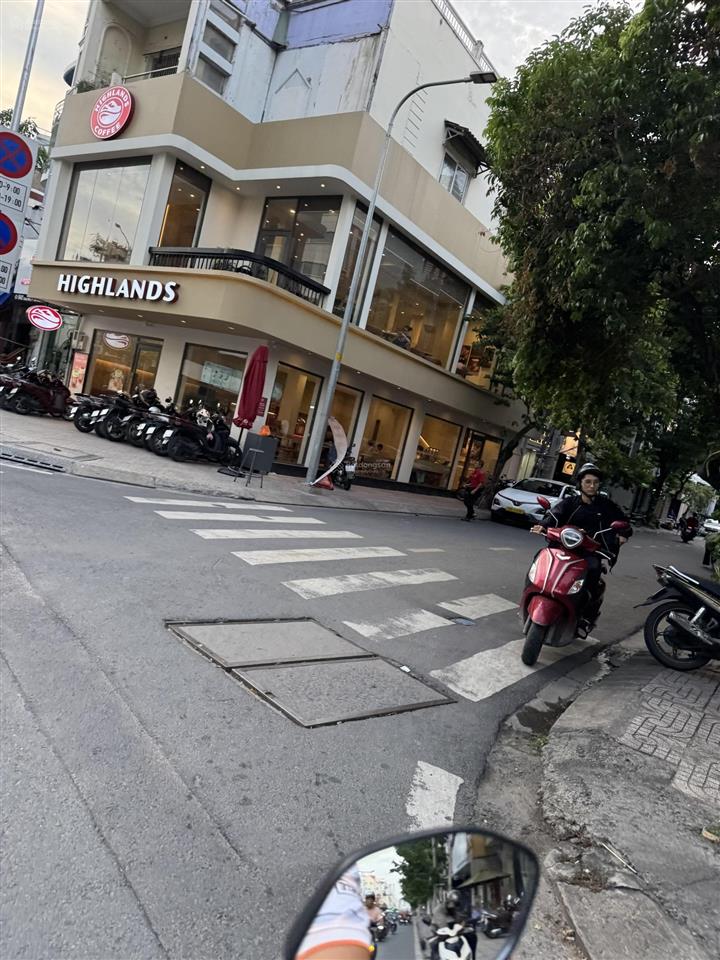 Bán nhà riêng tại hẻm 77, tân bình, 6,8 tỷ, 52m2, chính chủ, ngay cửa ngõ nhà ga t3