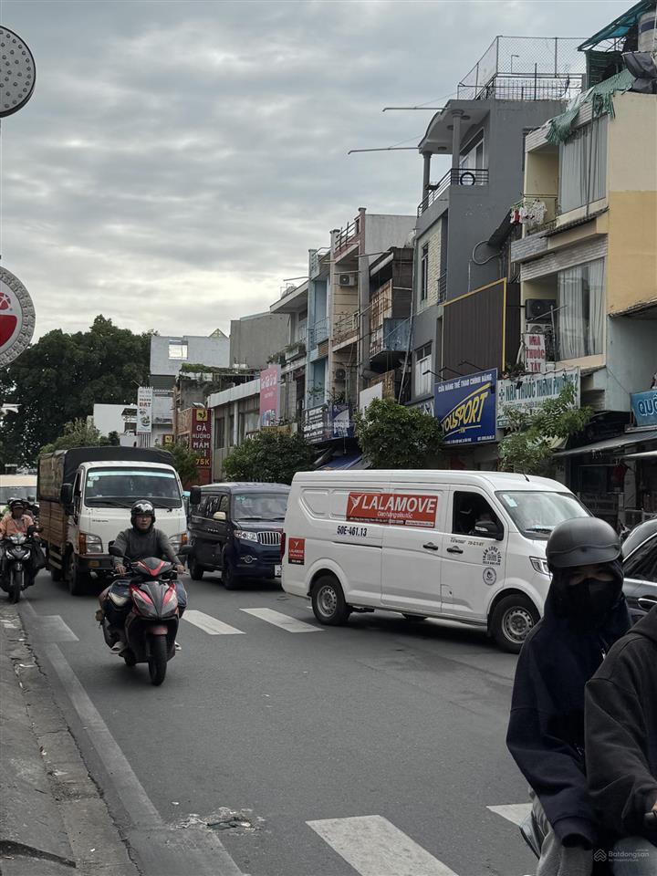Bán nhà 56m2, hẻm 373 lý thường kiệt, 6,3 tỷ, ngang 5 dài 11 xây 3 tầng, 4 pn