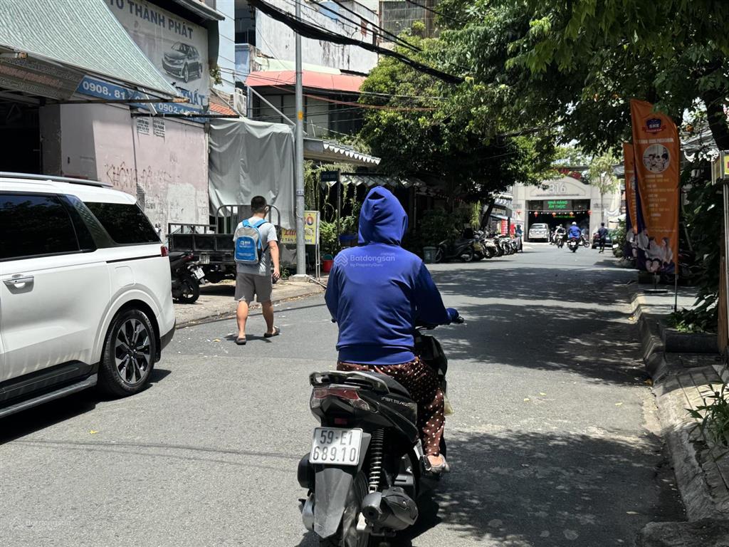 Bán nhà riêng tại hẻm 246, đồng đen, 8,9 tỷ, 66m2, view đẹp