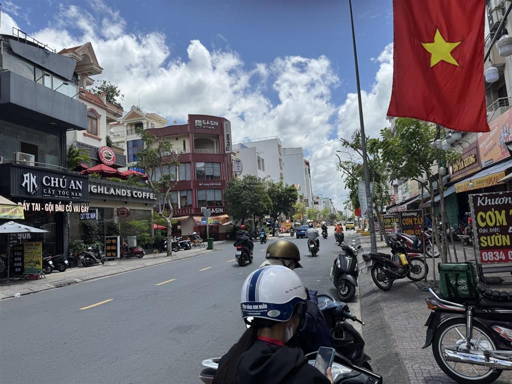 Bán nhà riêng tại hẻm 246, đồng đen, 8,9 tỷ, 66m2, view đẹp
