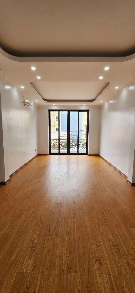 BÁN NHÀ YÊN VĨNH – KIM CHUNG | 54.8m² x 5TẦNG | THANG MÁY | ĐƯỜNG KINH DOANH | ÔTÔ TRÁNH..