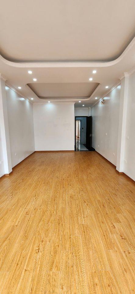 BÁN NHÀ YÊN VĨNH – KIM CHUNG | 54.8m² x 5TẦNG | THANG MÁY | ĐƯỜNG KINH DOANH | ÔTÔ TRÁNH..