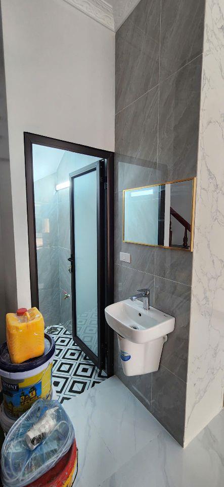 BÁN NHÀ YÊN VĨNH – KIM CHUNG | 54.8m² x 5TẦNG | THANG MÁY | ĐƯỜNG KINH DOANH | ÔTÔ TRÁNH..