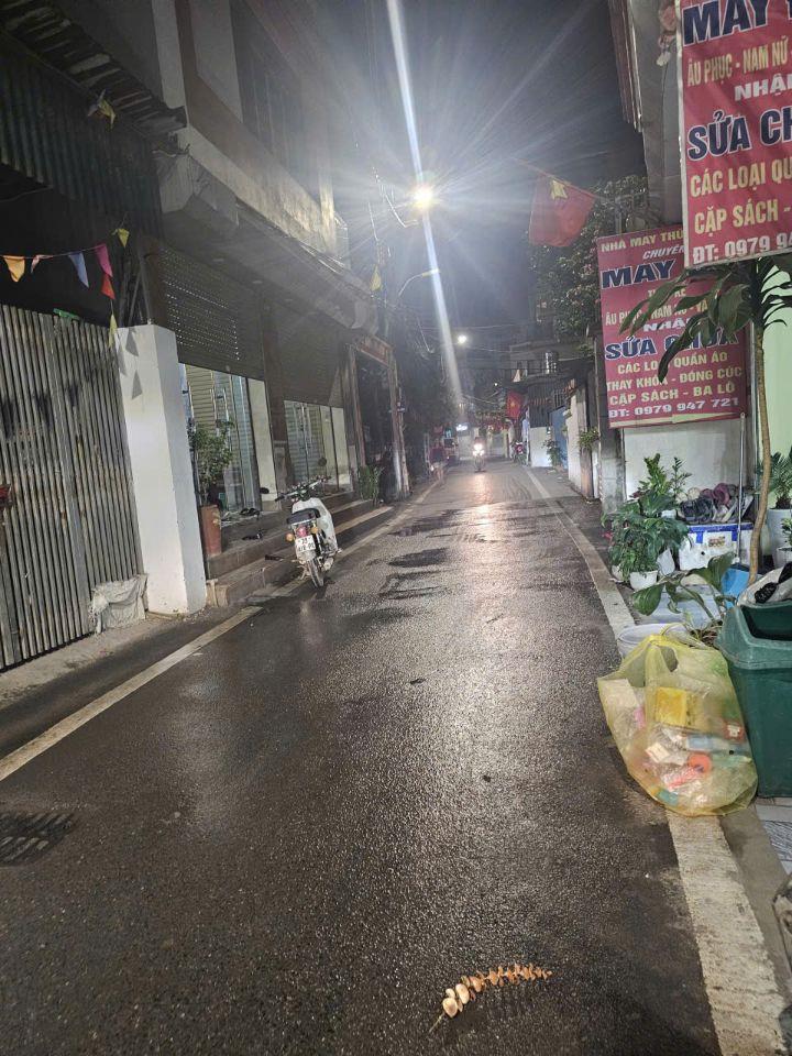 BÁN NHÀ YÊN VĨNH – KIM CHUNG, HOÀI ĐỨC, 36m² x 5TẦNG – ÔTÔ TRÁNH – TRỤC CHÍNH KINH DOANH.