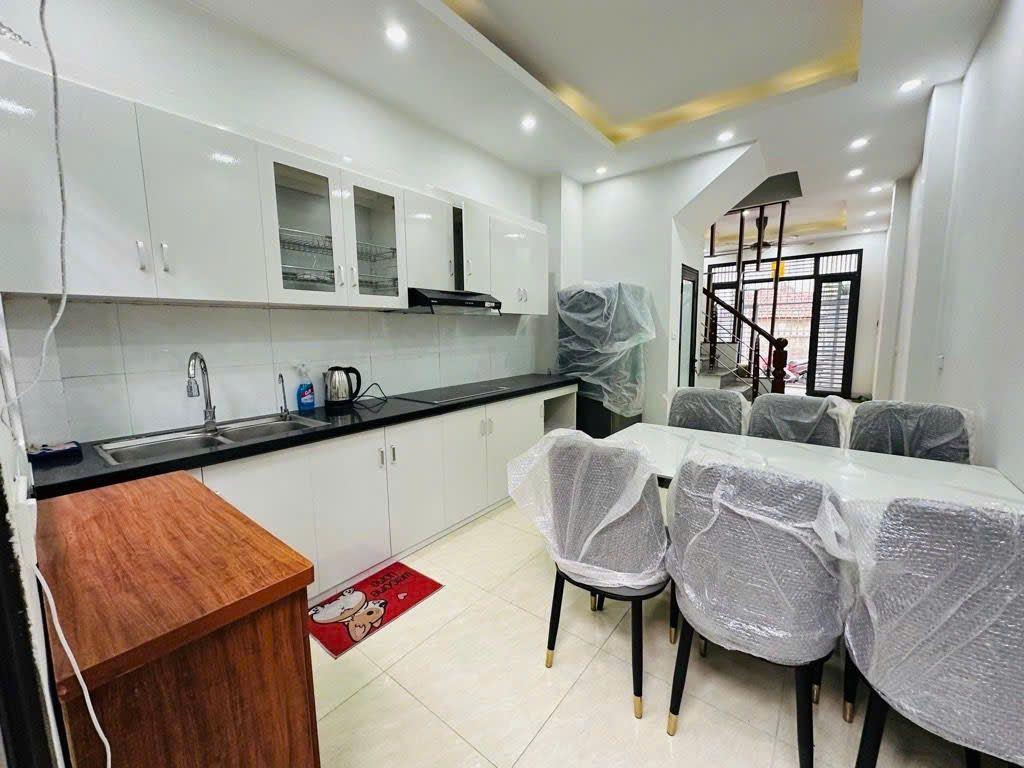 Bán Nhà Vân Canh - Hoài Đức, 40m² x 3Tầng, 4PN, 2 Mặt Thoáng, Tặng Full Nội Thất, Giá Tốt.