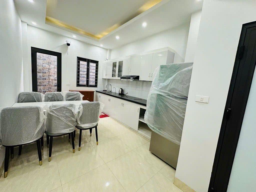 Bán Nhà Vân Canh - Hoài Đức, 40m² x 3Tầng, 4PN, 2 Mặt Thoáng, Tặng Full Nội Thất, Giá Tốt.