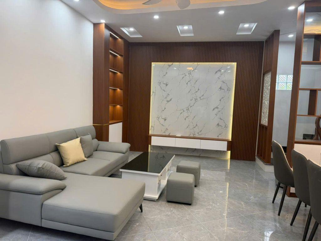 Bán nhà Yên Bệ - Kim Chung - Sơn Đồng | 40m² x 4,5Tầng | Full nội thất | Gần ôtô tránh.