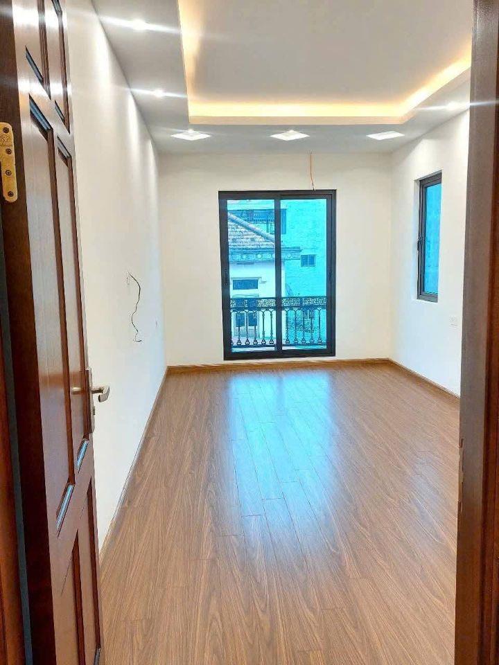 🏡 BÁN NHÀ DI TRẠCH - HOÀI ĐỨC | 31m² x 5 TẦNG | Ô TÔ ĐỖ CỬA | CẠNH BÃI GỬI XE ✨ Chủ nhà cần bán căn nhà xây mới 5 tầng 