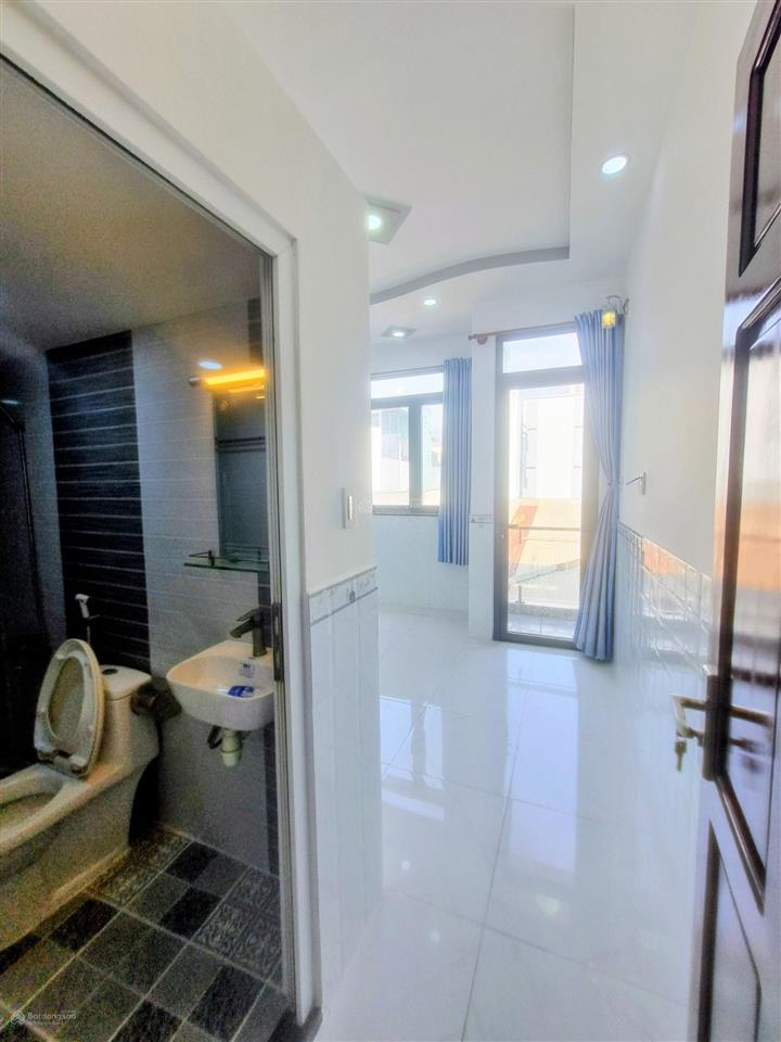 Chỉ 4,5 tỷ tl có ngay nhà 4 tầng, 44 m/ 3.5 x 12m phú định, quận 8   0985 254 ***