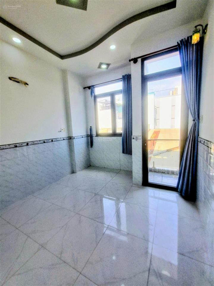 Chỉ 4,5 tỷ tl có ngay nhà 4 tầng, 44 m/ 3.5 x 12m phú định, quận 8   0985 254 ***