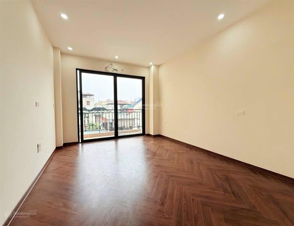 Bán nhà riêng tại võ chí công 38m2  chỉ hơn 6 tỷ