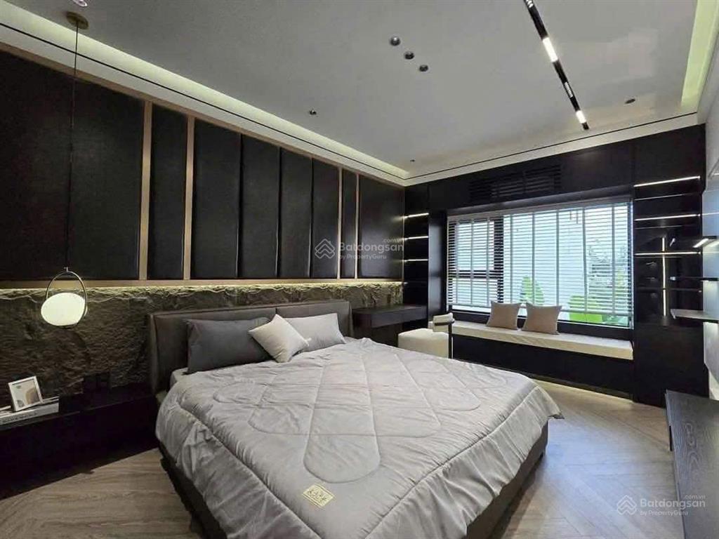 Bán nhà riêng đẹp xuất sắc tại lạc long quân, 8,85 tỷ, 43m2, 5 tầng.