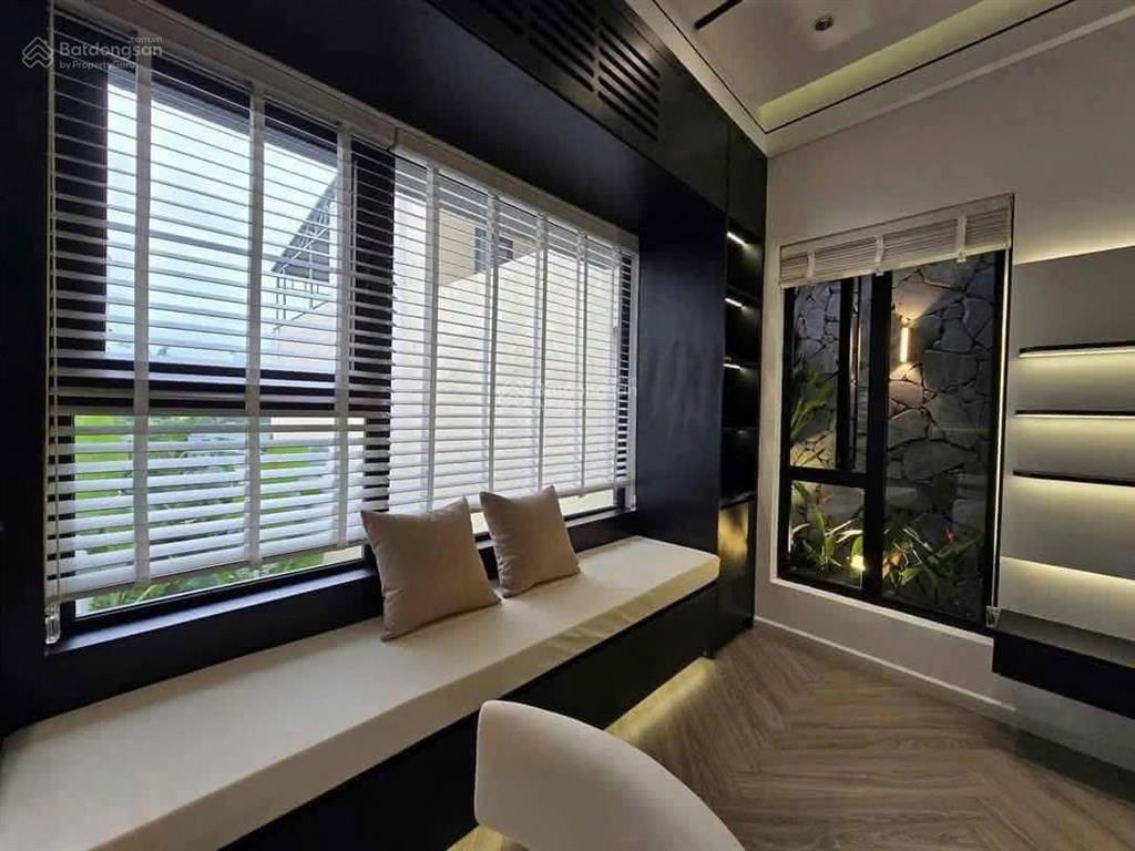 Võ chí công  4 tầng dân xây kiên cố đẹp vô cùng chỉ 715 tỷ.