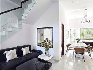Bán nhà riêng tại lạc long quân, 6,5 tỷ, 33m2 đẹp xuất sắc.
