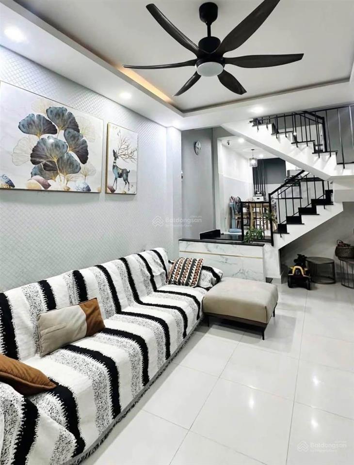 Bán nhà riêng tại phú xá  34m2  4 tầng ở ngay chỉ 7.3 tỷ