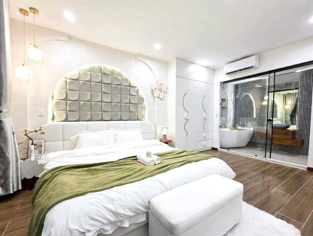 Hàng độc võ chí công tây hồ  55m2  5 tầng dân xây  7,86 tỷ