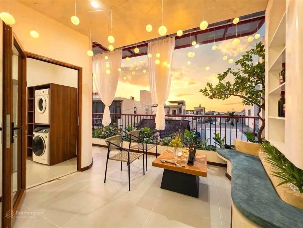Hàng độc võ chí công tây hồ  55m2  5 tầng dân xây  7,86 tỷ