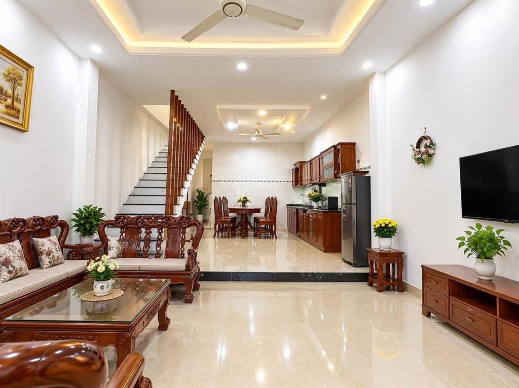 Bán nhà riêng siêu hot tại trịnh công sơn, 20 tỷ, 135m2.