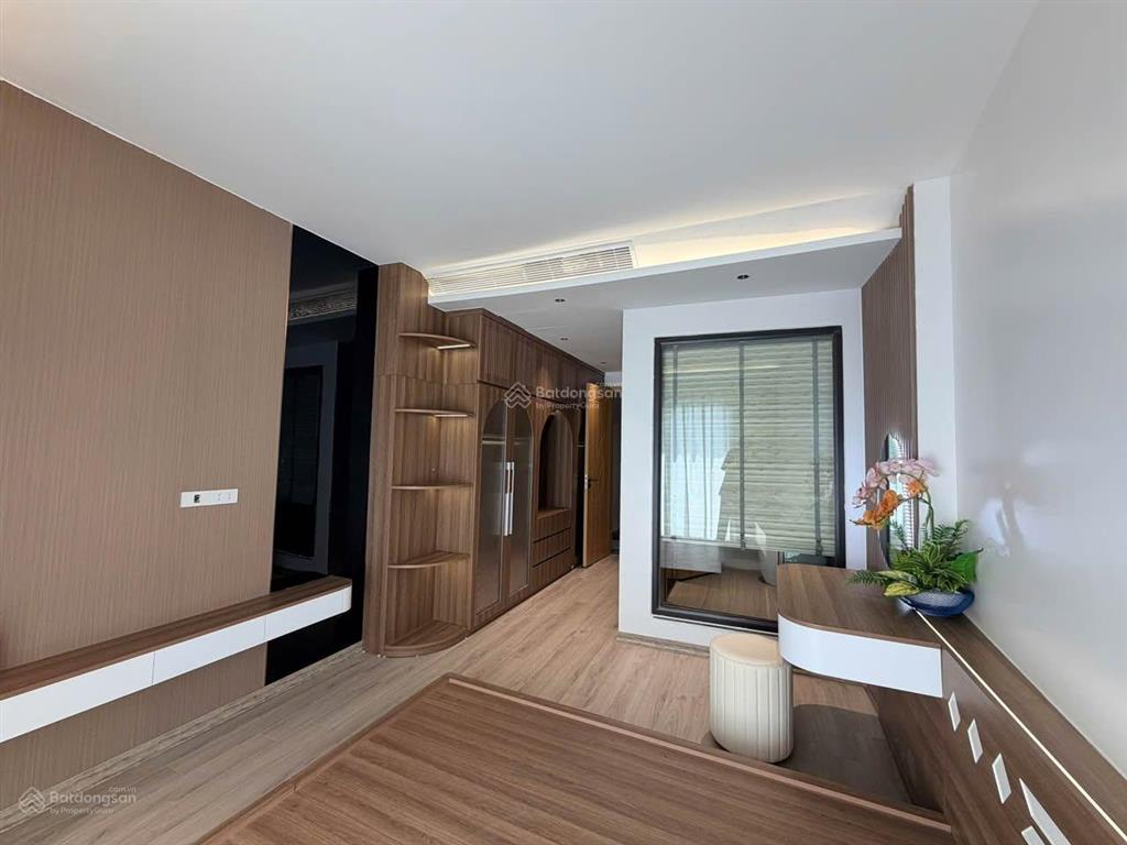 Bán nhà riêng tại võ chí công, 12,3 tỷ, 66 m2, giá ưu đãi
