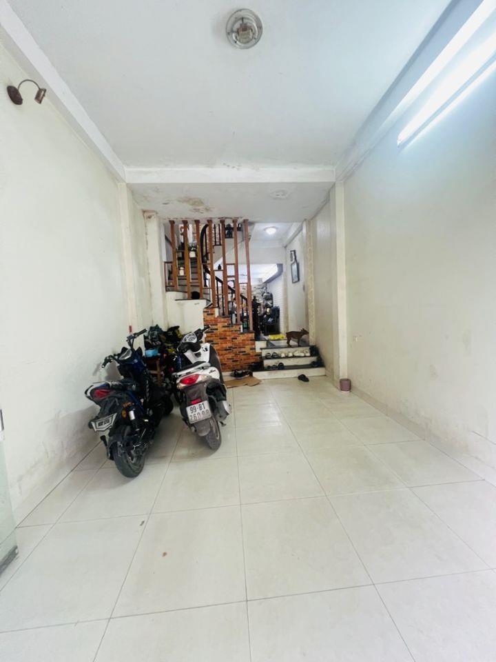 Bán nhà mặt ngõ ô tô tránh, vào nhà, kinh doanh, dân xây 4 tầng, 45m, giá hơn 8 tỷ