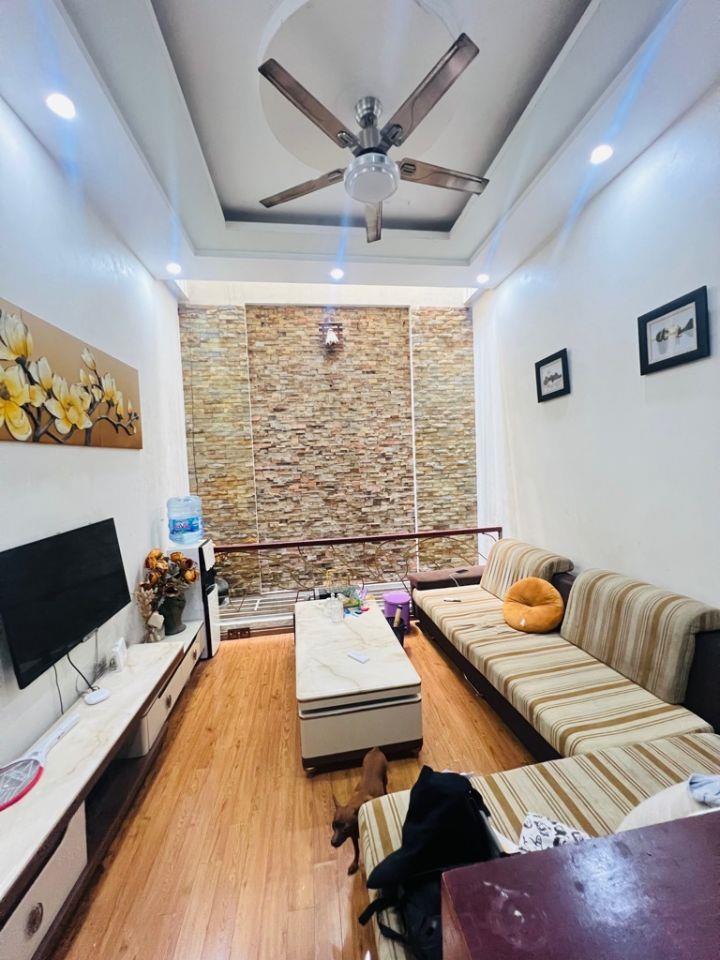 Bán nhà mặt ngõ ô tô tránh, vào nhà, kinh doanh, dân xây 4 tầng, 45m, giá hơn 8 tỷ