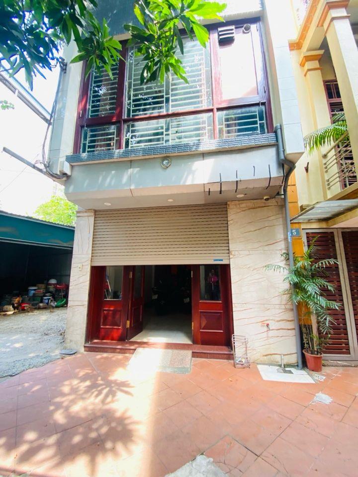 Bán nhà Việt Hưng, Long Biên, 5 tầng, 45m, MT 4m, ô tô 7chỗ vào nhà, siêu đẹp, đủ nội thất