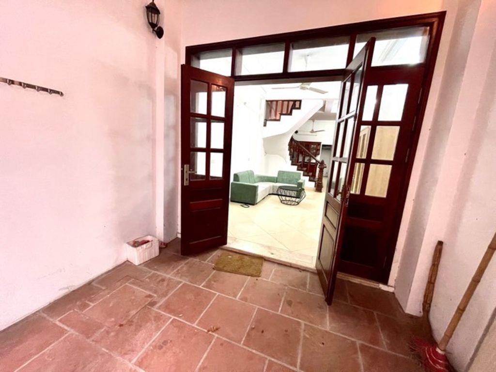 Bán nhà Đức Giang, Việt Hưng, Long Biên, 4 tầng, 55m2, khu phân lô quân đội, ô tô vào nhà